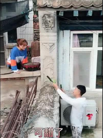 吃瓜被偷家妹妹,家妹无辜受牵连