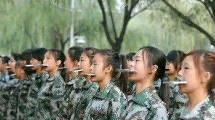 教官吃瓜事件真相视频,揭秘背后惊人内幕