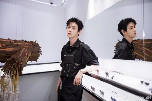 邓超视频吃瓜图片高清,这瓜太新鲜了！